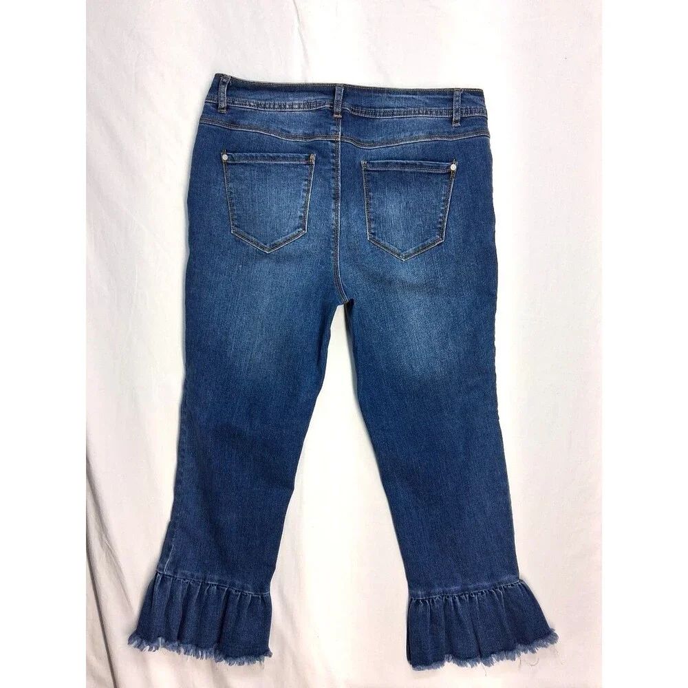 Cato's Womens 10 Cropped Capri Blue Jeans Ruffle Casual Work festival boho - Picture 2 of 8